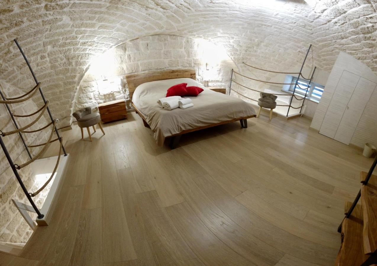 מנפרדוניה Le Vecchie Mura Suite & Room מראה חיצוני תמונה